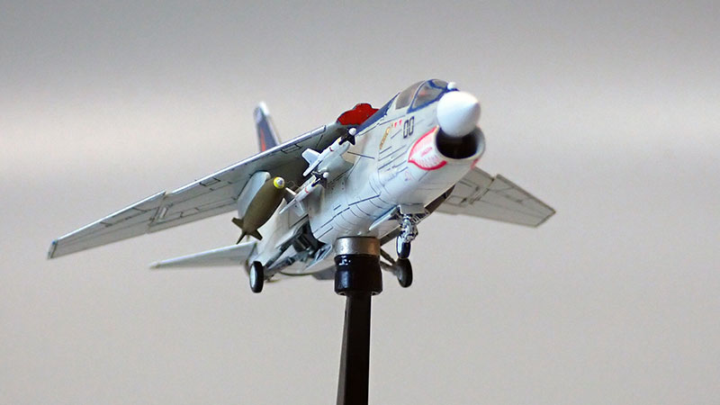 F-8E crusader 1/144
